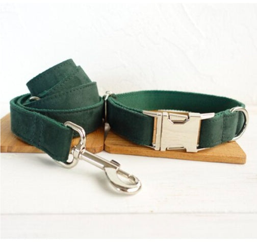 Luxe Verstelbare Hondenhalsband met Strik en Lijn - Donkergroen Suede - Meerdere maten