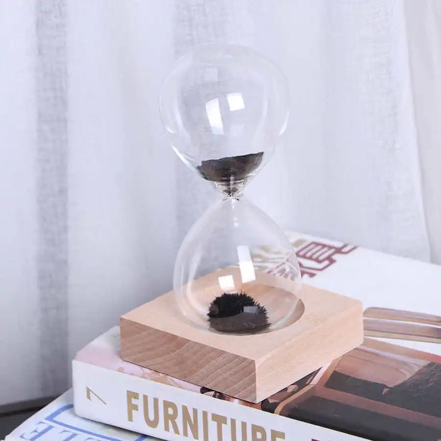 Magnetische Glazen Zandloper met Basis voor op het Bureau – Decoratief Ornament