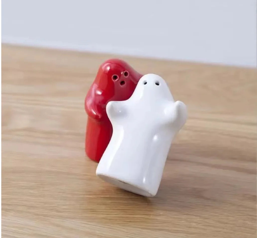 Ceramisch Peper- en Zoutstel Knuffel Spookjes – Creatief Omhelzend Design