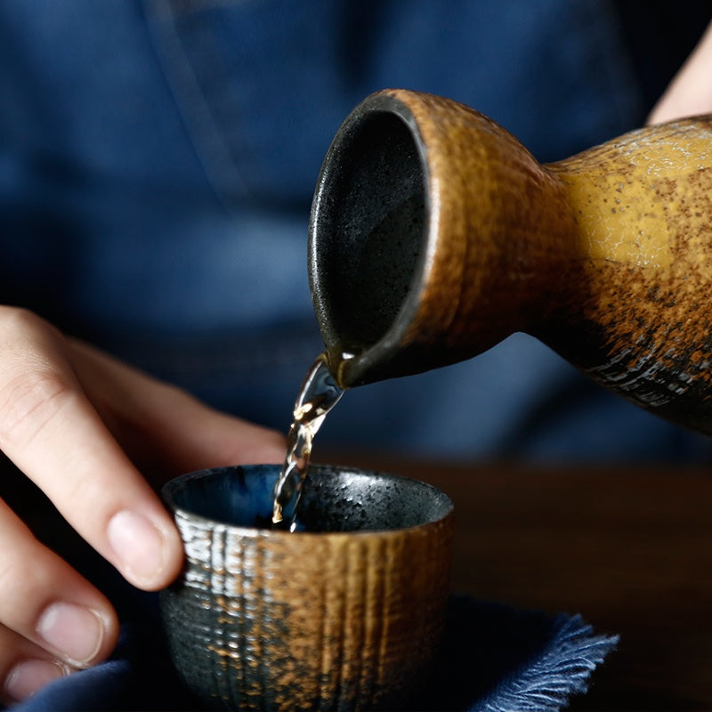 Japanse Sake Set van Keramiek – Traditionele Karaf met 4 Sake Bekers