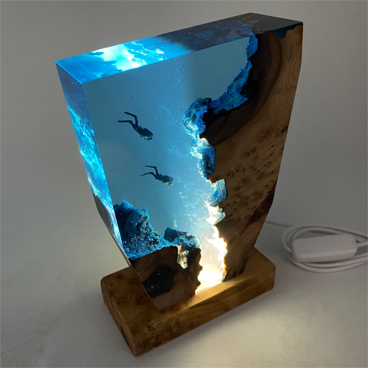 Duikers Tafellamp - Hars en Hout - Sfeerverlichting Onderwaterdesign