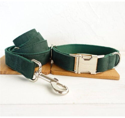 Luxe Verstelbare Hondenhalsband met Strik en Lijn - Donkergroen Suede - Meerdere maten