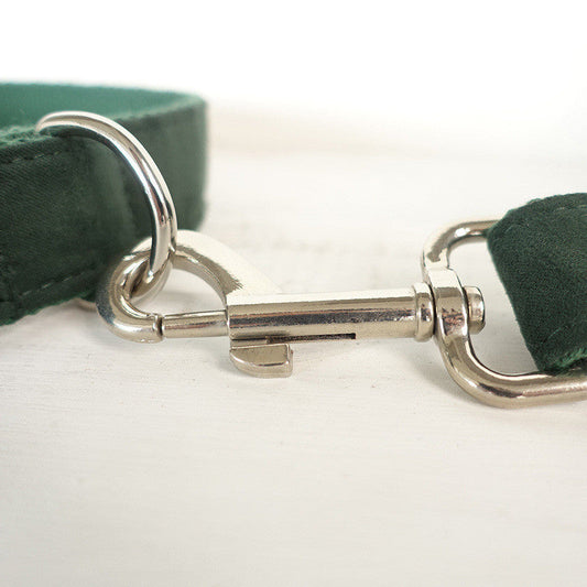 Luxe Verstelbare Hondenhalsband met Strik en Lijn - Donkergroen Suede - Meerdere maten